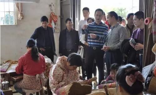 ���˴�����»����鵽˫ˮ��չ��С΢˫������������